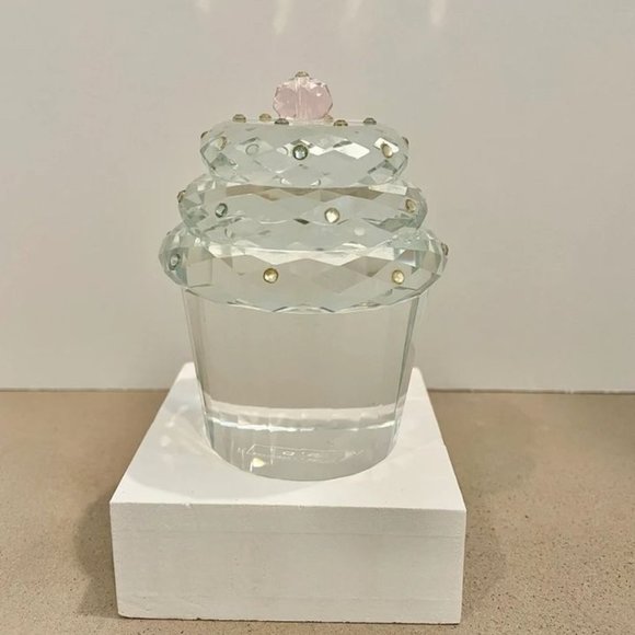 New in box Simon Design Crystal Cupcake - Picture 1 of 1